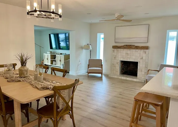 Waterfront House With Golf Cart And Family Fun Сasa de vacaciones *