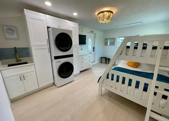 Сasa de vacaciones Waterfront House With Golf Cart And Family Fun Clearwater Beach