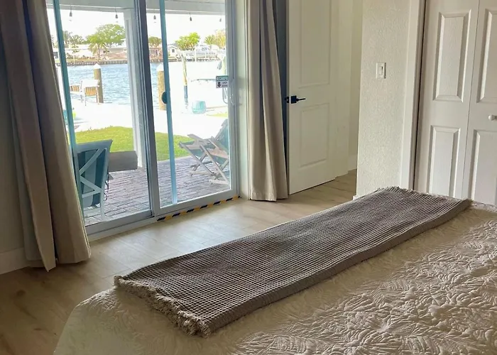 Waterfront House With Golf Cart And Family Fun Сasa de vacaciones Clearwater Beach
